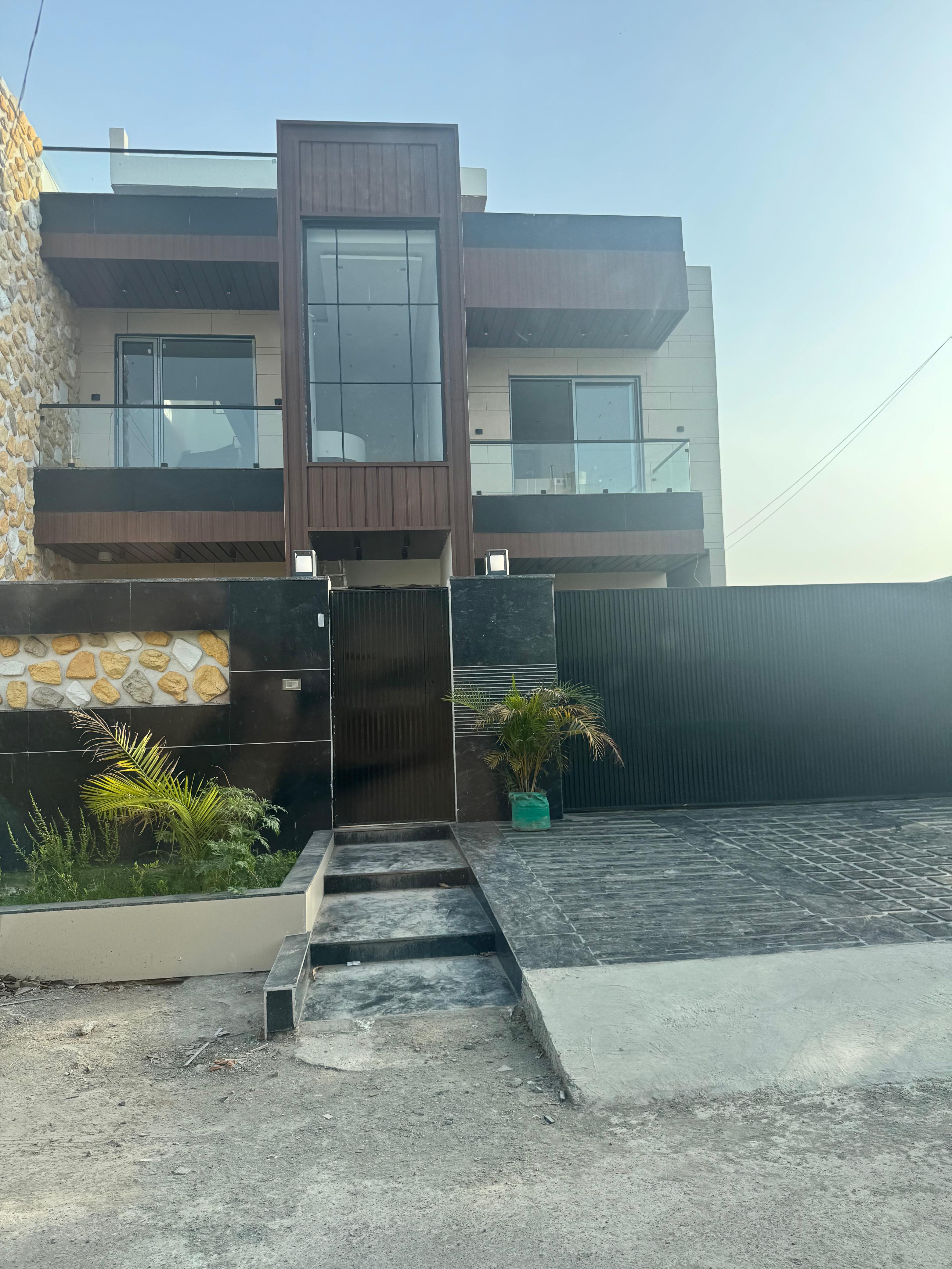 Villa entrance in the colony